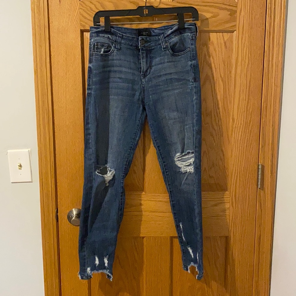 Ripped skinny jeans